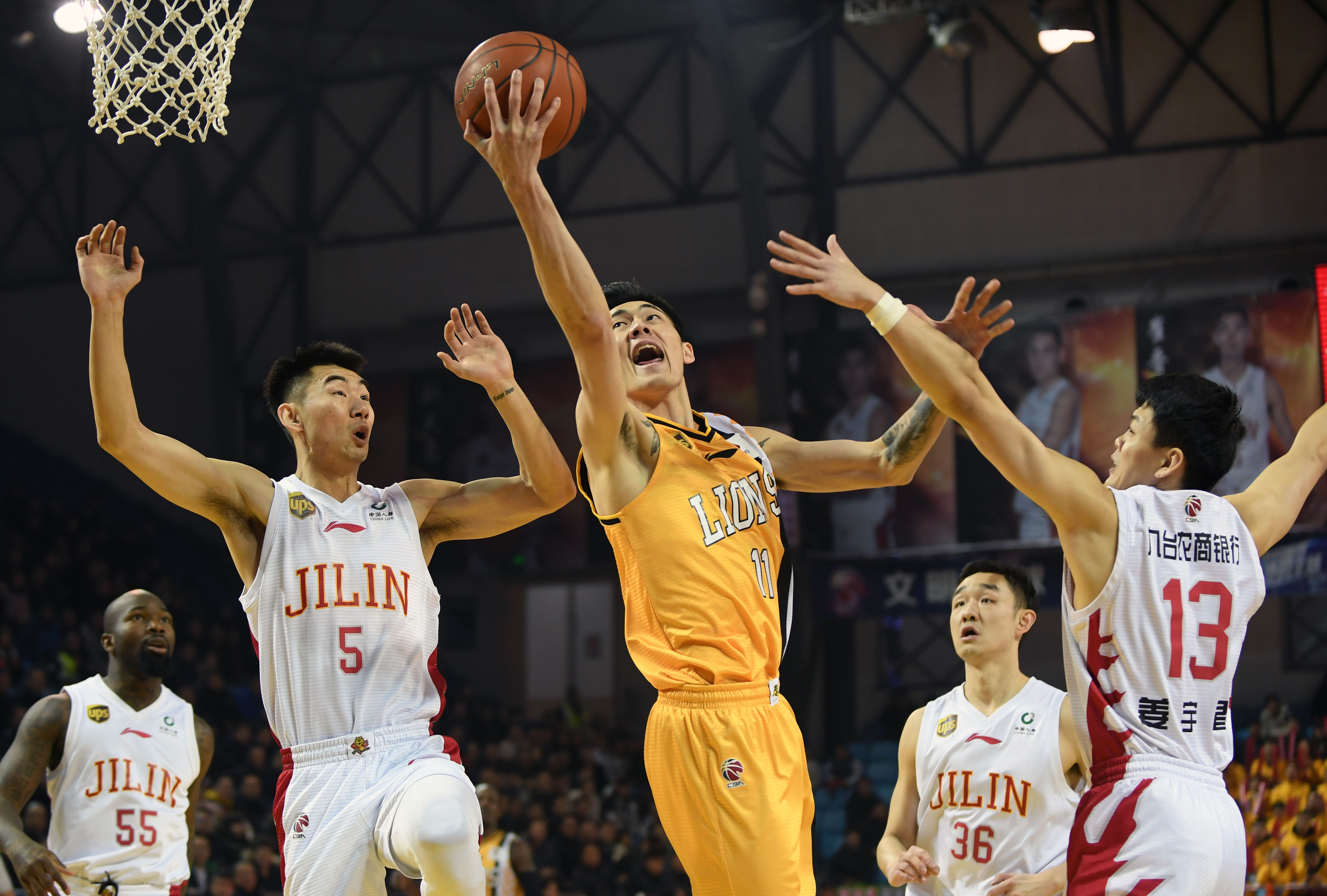 防守端多次 防守端多次